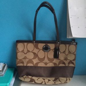 COACH HANDBAg